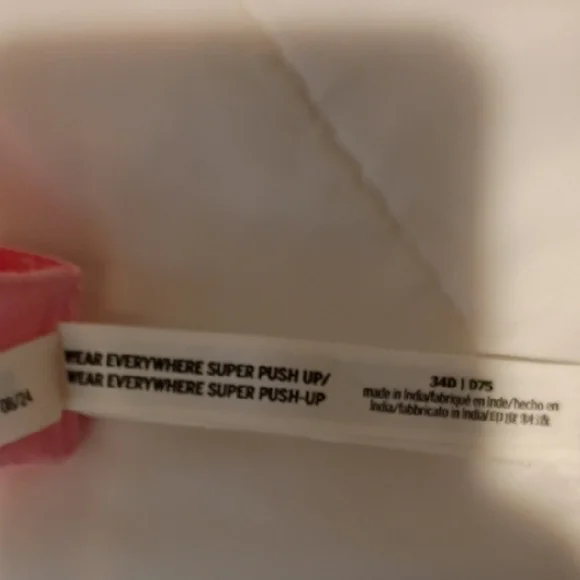 Pink Heart Patterned Bra - Picture 5 of 6